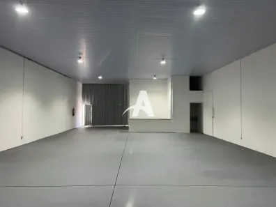 Ponto Comercial para alugar, 200m² no Jardim Brasília, Uberlândia