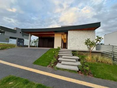 Casa de Condomínio com 3 Quartos à venda, 182m² no Jardins Sevilha, Aparecida de Goiânia