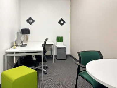 Sala Comercial para alugar, 8m² no Campos Elíseos, Taubaté