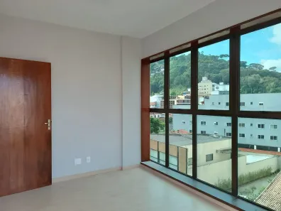 Sala Comercial com 3 Quartos para alugar, 40m² no Várzea, Teresópolis