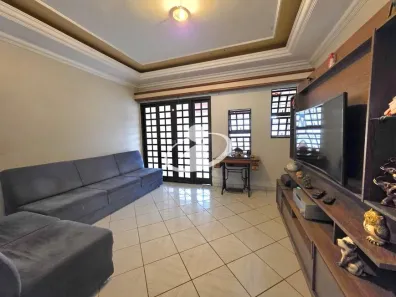 Casa com 3 Quartos à venda, 153m² no Granada, Uberlândia