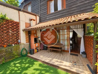 Casa de Condomínio com 3 Quartos à venda, 250m² no Granja Guarani, Teresópolis
