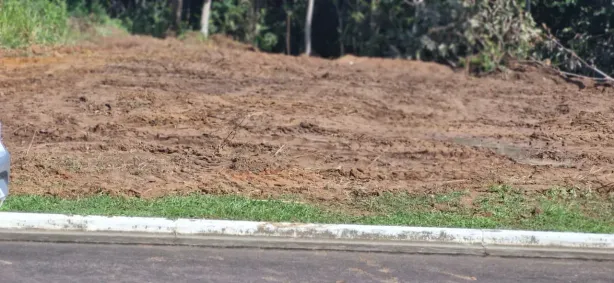 Lote/Terreno à venda, 840m² no Cajazeiras de Abrantes (Abrantes), Camaçari