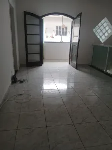 Casa com 3 Quartos para alugar, 117m² no Marapé, Santos