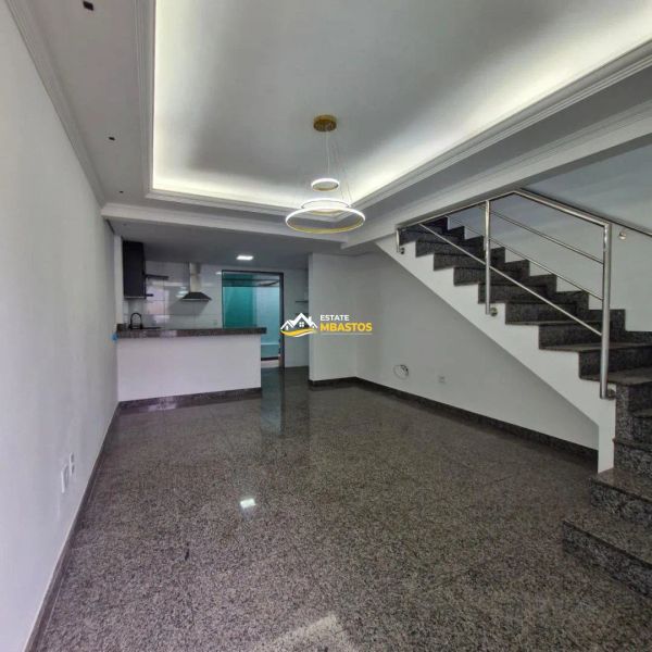Casa com 2 quartos — Santa Terezinha, Belo Horizonte