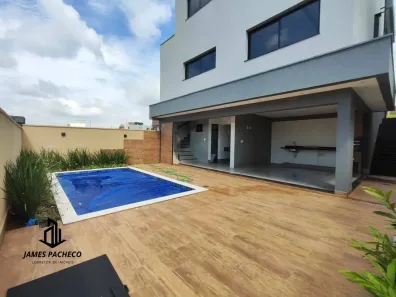 Casa de Condomínio com 3 Quartos à venda, 226m² no Jardins Capri, Senador Canedo