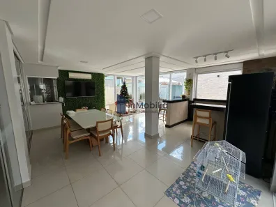 Sobrado com 4 Quartos à venda, 370m² no Jardins Madri, Goiânia