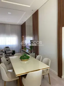 Casa com 3 Quartos à venda, 160m² no Dona Zulmira, Uberlândia