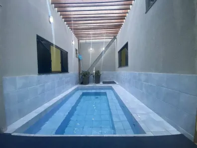 Casa com 4 Quartos à venda, 190m² no Loteamento Portal do Vale II, Uberlândia