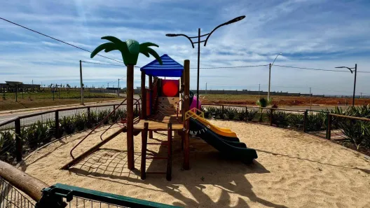 Lote/Terreno à venda, 200m² no Parque Brasil 500, Paulínia