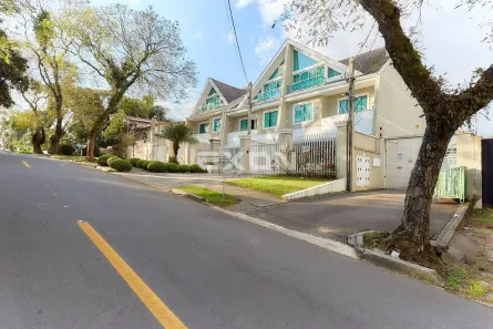 Casa de Condomínio com 4 Quartos à venda, 175m² no Jardim Social, Curitiba