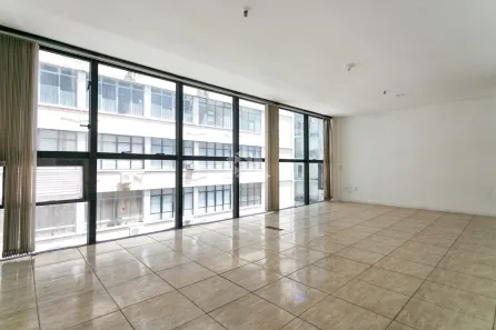 Sala Comercial à venda, 38m² no Centro Histórico, Porto Alegre