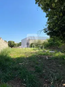 Lote/Terreno com 1 Quarto à venda, 360m² no Dona Zulmira, Uberlândia