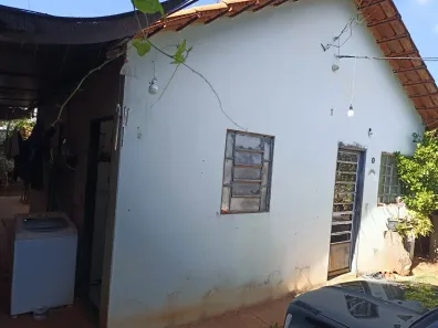Casa com 2 Quartos à venda, 200m² no Centro, Anápolis