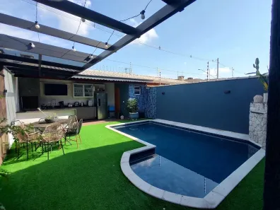 Casa com 3 Quartos à venda, 138m² no Caiçara, Praia Grande