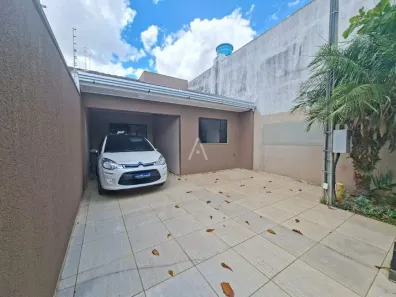 Casa com 3 Quartos para alugar, 70m² no Floresta, Cascavel