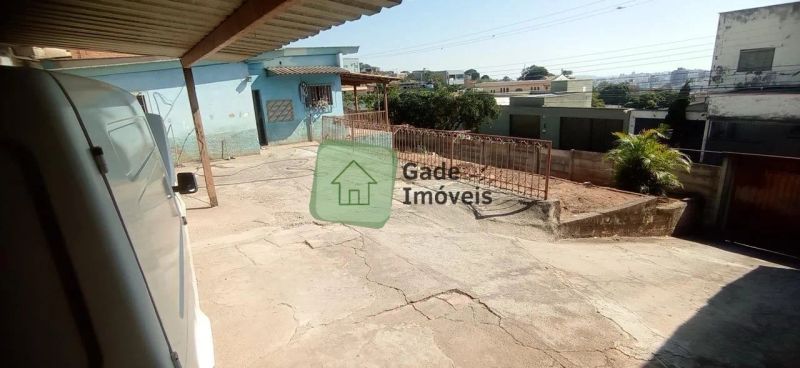 Casa com 3 quartos — Palmeiras, Belo Horizonte