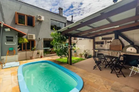 Casa de Condomínio com 4 Quartos à venda, 243m² no Vila Nova, Porto Alegre