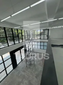 Prédio Comercial para alugar, 1103m² no Morumbi, São Paulo