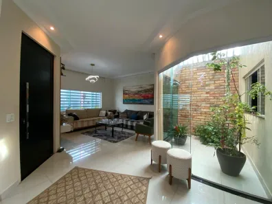 Casa com 3 Quartos para venda ou aluguel, 150m² no Umuarama, Uberlândia