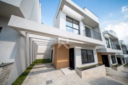 Sobrado com 3 Quartos à venda, 97m² no São Braz, Curitiba