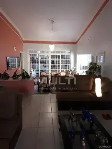 Casa com 3 Quartos para alugar, 250m² no Jardim Colina, Uberlândia
