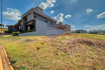 Lote/Terreno à venda, 275m² no , Cravinhos