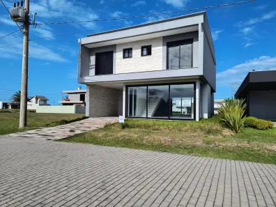 Casa de Condomínio com 4 Quartos à venda, 200m² no , Capão da Canoa