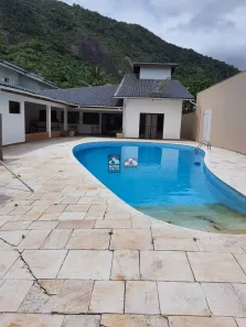 Casa com 4 Quartos à venda, 500m² no Sumaré, Caraguatatuba