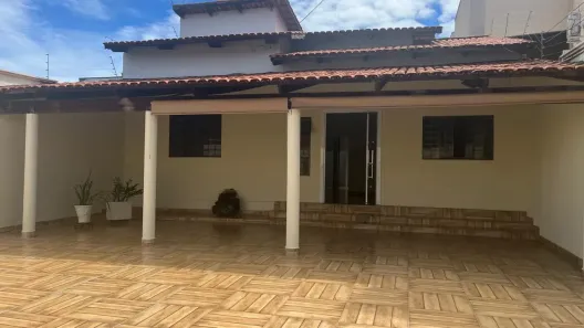 Casa com 4 Quartos à venda, 230m² no Residencial Itália, Goiânia