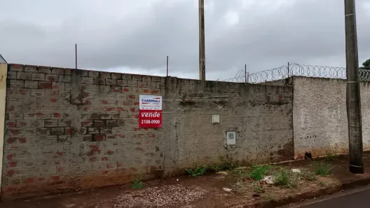 Lote/Terreno à venda, 212m² no Jardim Residencial Itália, Araraquara