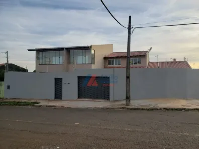 Casa com 4 Quartos à venda, 300m² no Conjunto Habitacional Maria Cecília Serrano de Oliveira, Londrina