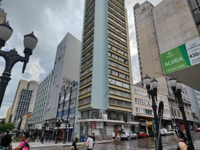 Sala Comercial para alugar, 140m² no Centro, Curitiba