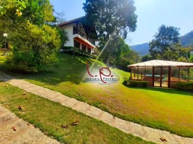 Casa de Condomínio com 5 Quartos à venda, 275m² no Itaipava, Petrópolis