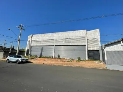 Galpão/Depósito/Armazém à venda, 780m² no Jardim das Palmeiras, Sumaré