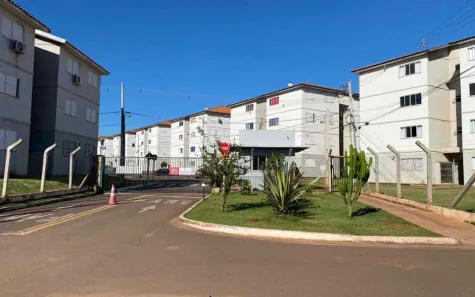 Apartamento com 2 Quartos para alugar, 10m² no Jardim Canguru, Campo Grande