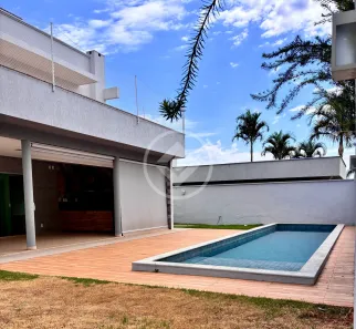 Casa de Condomínio com 4 Quartos à venda, 420m² no Jardins Milão, Goiânia