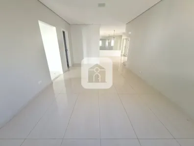 Casa com 3 Quartos para alugar, 248m² no Jardim Karaíba, Uberlândia