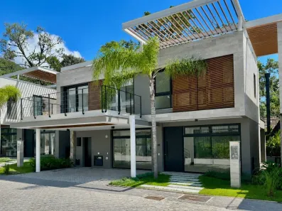 Casa de Condomínio com 3 Quartos à venda, 284m² no Lagoa da Conceição, Florianópolis