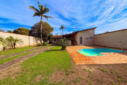 Fazenda/Sítio com 2 Quartos à venda, 139m² no Centro, Araras