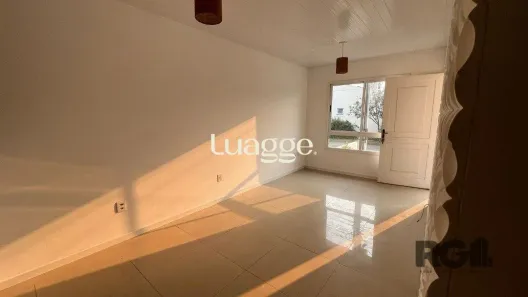 Casa de Condomínio com 2 Quartos para alugar, 56m² no Restinga, Porto Alegre