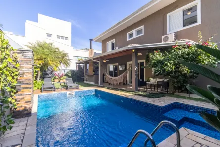 Casa com 4 Quartos à venda, 328m² no Golf Gardens, Carapicuíba