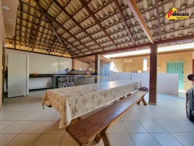 Casa com 3 Quartos à venda, 250m² no Santa Rosa, Divinópolis