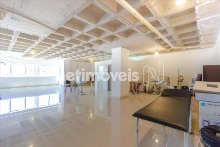Sala Comercial para alugar, 220m² no Santa Efigênia, Belo Horizonte
