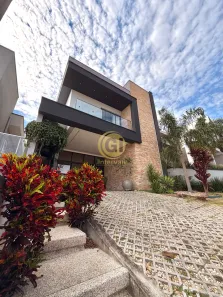 Casa de Condomínio com 3 Quartos à venda, 250m² no Bandeira Branca, Jacareí