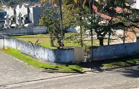 Lote/Terreno para alugar, 729m² no Jardim Bela Vista, Caraguatatuba