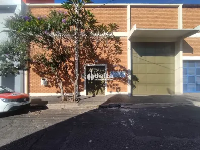 Ponto Comercial à venda, 420m² no Nossa Senhora Aparecida, Uberlândia
