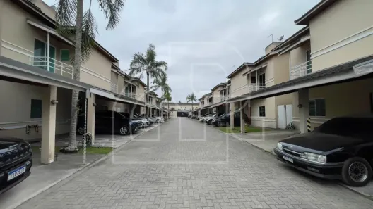 Sobrado com 4 Quartos à venda, 167m² no Jardim Santa Maria, Jacareí