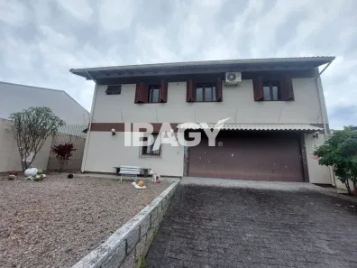 Imóvel Comercial com 5 Quartos para alugar, 340m² no Córrego Grande, Florianópolis