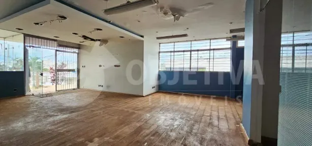Imóvel Comercial com 3 Quartos para alugar, 250m² no Lídice, Uberlândia